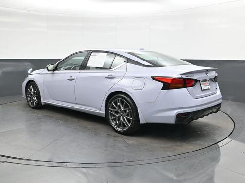 2024 Nissan Altima SR VC-Turbo FWD