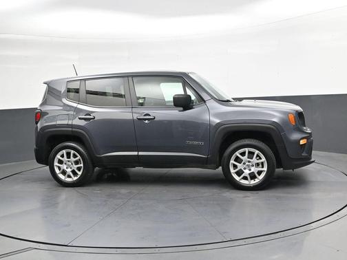 Graphite Gray 2023 Jeep Renegade Latitude