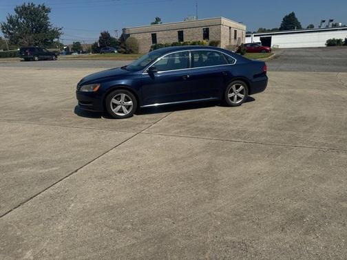 2015 Volkswagen Passat 1.8T Auto SE