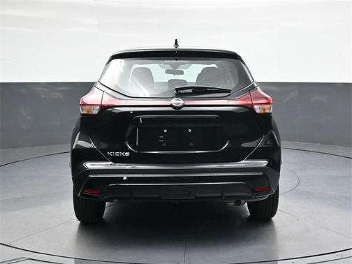 2025 Nissan Kicks S