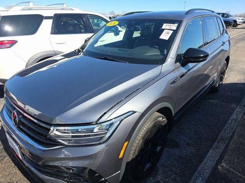 2024 Volkswagen Tiguan 2.0T SE R-Line Black