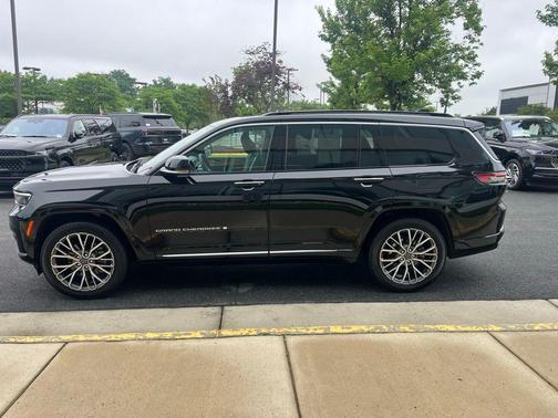 Diamond Black 2025 Jeep Grand Cherokee L Summit