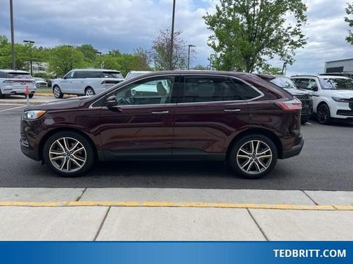 2020 Ford Edge Titanium