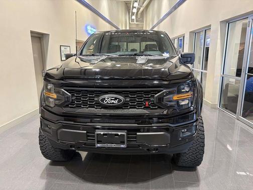 Agate Black Metallic 2026 Ford F-150 XLT
