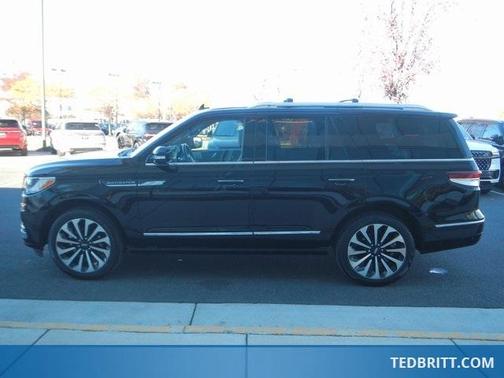 2022 Lincoln Navigator Reserve