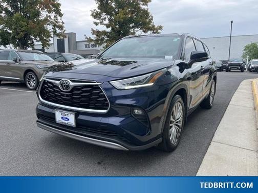 2022 Toyota Highlander Platinum