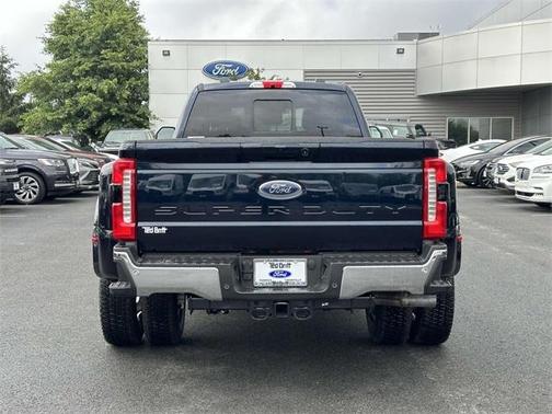 2025 Ford F-350 Lariat Super Duty