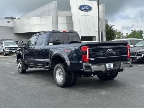 2025 Ford F-350 Lariat Super Duty