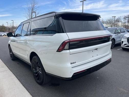 2025 Lincoln Navigator L Black Label
