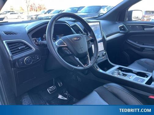 2022 Ford Edge ST