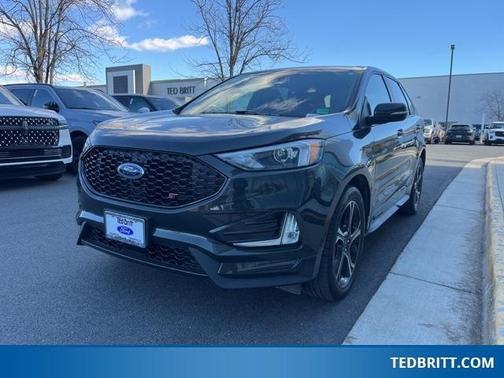 2022 Ford Edge ST