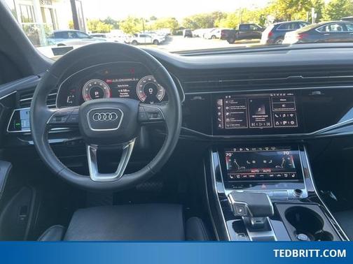 2024 Audi Q8 55 Premium