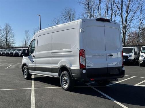 2025 Ford Transit-250 148 WB Medium Roof Cargo