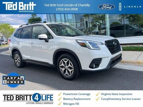 Crystal White Pearl 2022 Subaru Forester Premium