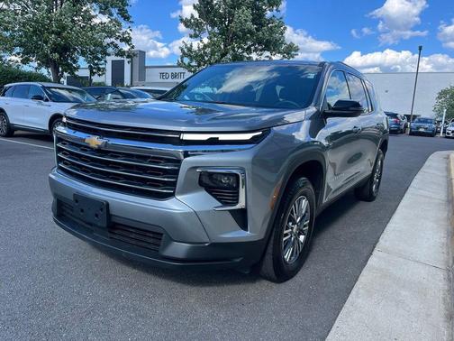 Sterling Gray Metallic 2026 Chevrolet Traverse LT