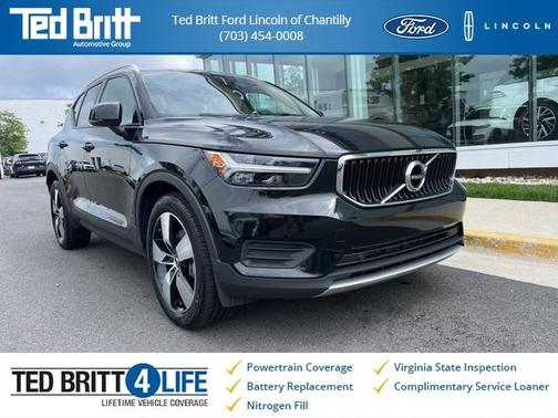 2020 Volvo XC40 T5 Momentum