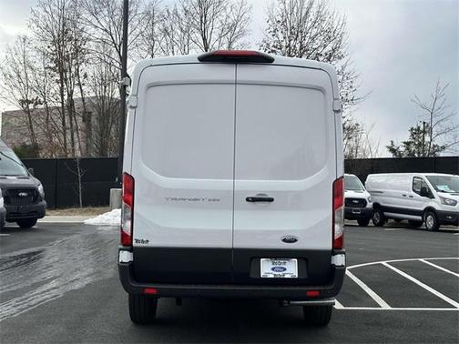 2025 Ford Transit-250 148 WB Medium Roof Cargo
