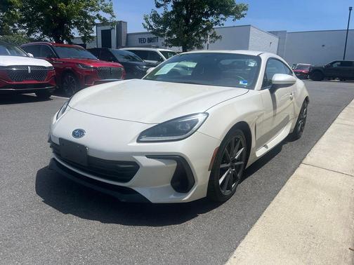 Crystal White Pearl 2023 Subaru BRZ Limited