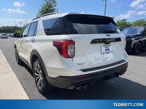 2021 Ford Explorer ST