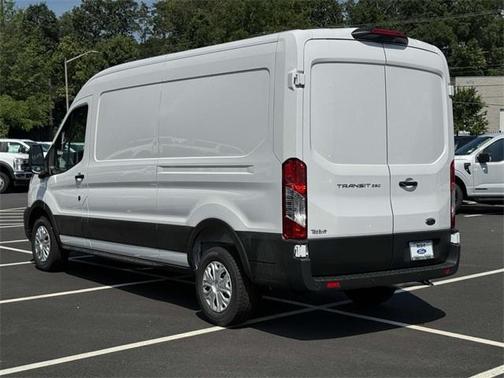 2025 Ford Transit-250 148 WB Medium Roof Cargo