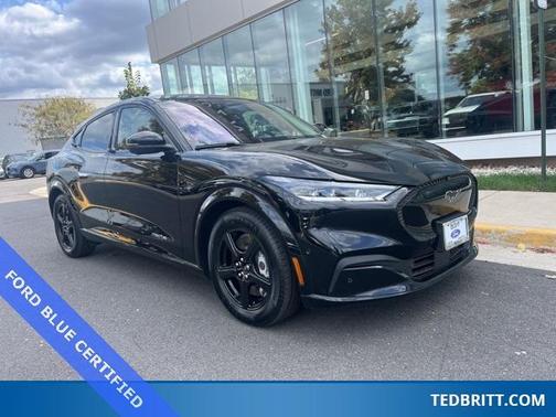 2022 Ford Mustang Mach-E California Route 1
