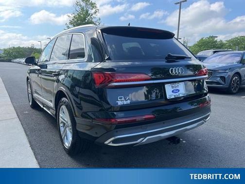 2023 Audi Q7 55 Premium Plus