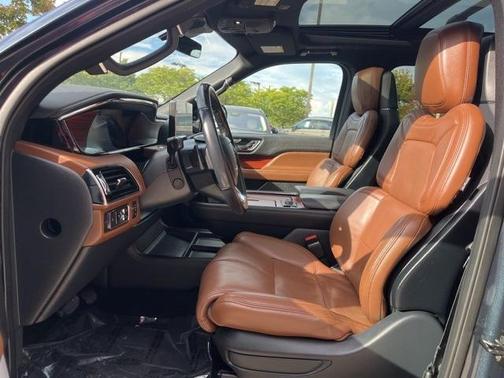 2022 Lincoln Navigator L Reserve