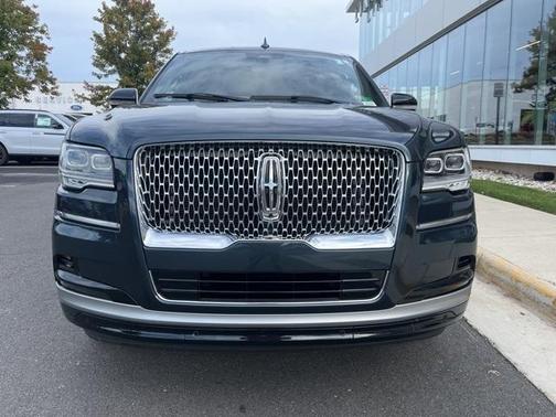 2022 Lincoln Navigator L Reserve