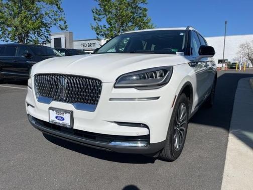 2023 Lincoln Aviator Standard AWD