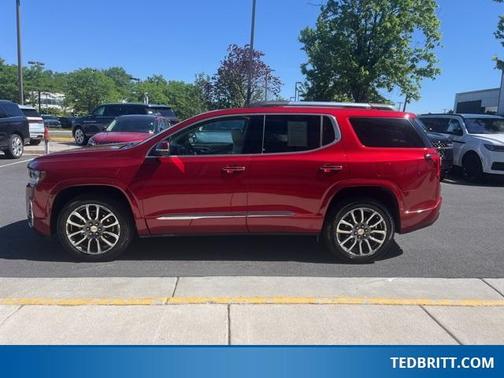 2022 GMC Acadia Denali