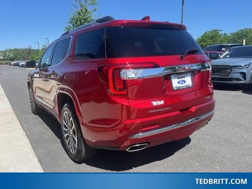 2022 GMC Acadia Denali