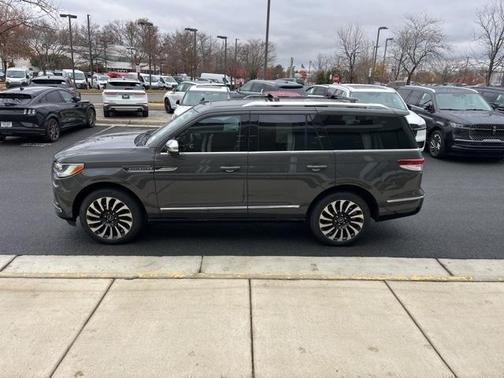 2022 Lincoln Navigator Black Label