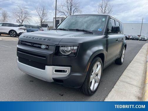 2024 Land Rover Defender P500 SE