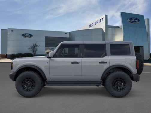 Avalanche Gray 2026 Ford Bronco Outer Banks