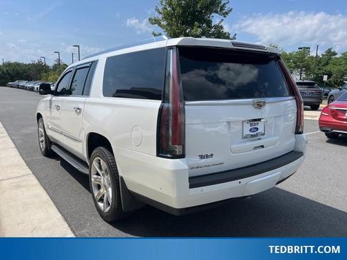 2017 Cadillac Escalade ESV Luxury