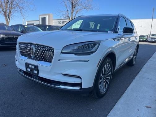 2024 Lincoln Aviator Premiere