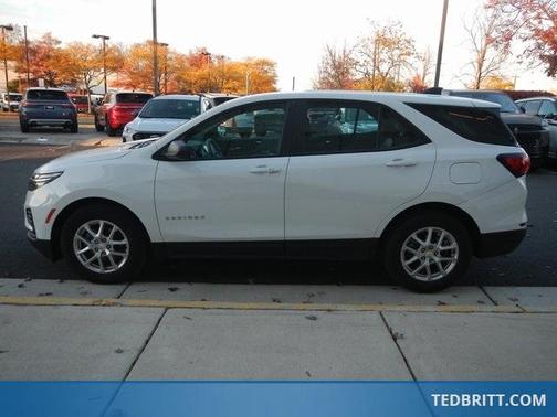 2022 Chevrolet Equinox LS