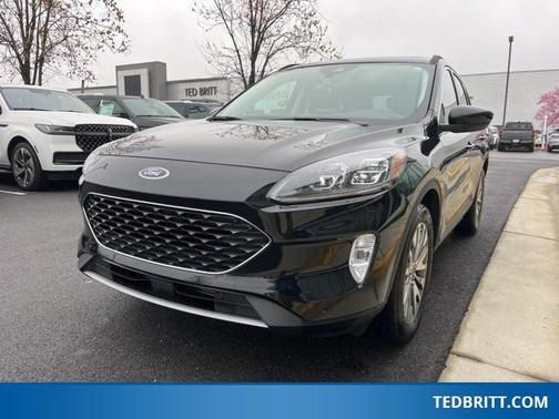 2022 Ford Escape Titanium