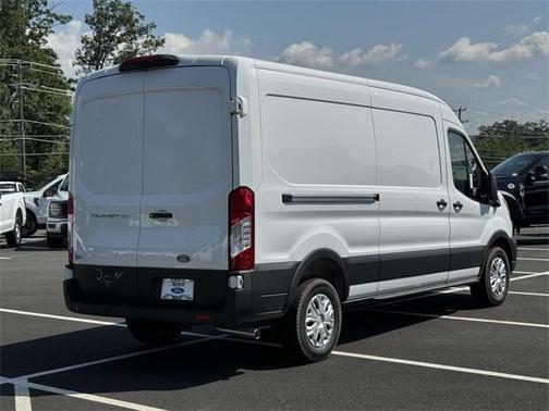 2025 Ford Transit-250 148 WB Medium Roof Cargo