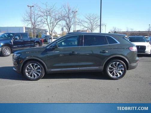 2022 Lincoln Nautilus Reserve