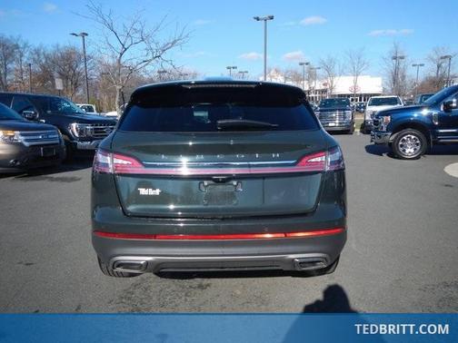 2022 Lincoln Nautilus Reserve