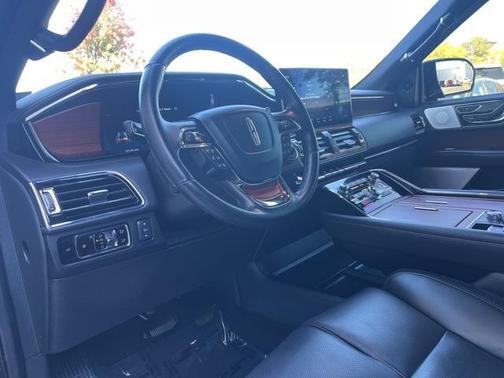 2023 Lincoln Navigator L Reserve
