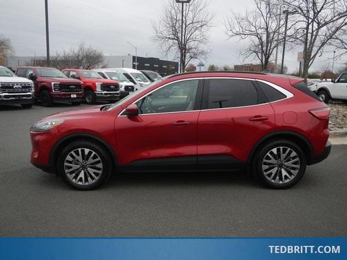 2022 Ford Escape Titanium