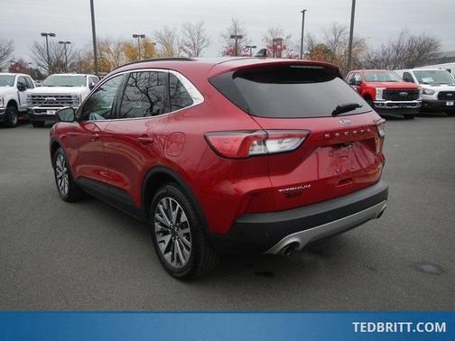 2022 Ford Escape Titanium