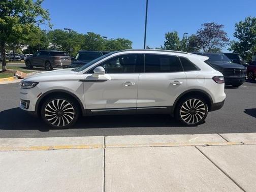 2020 Lincoln Nautilus Black Label