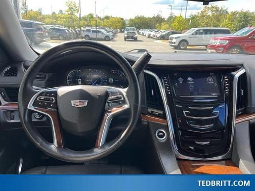 2017 Cadillac Escalade Luxury