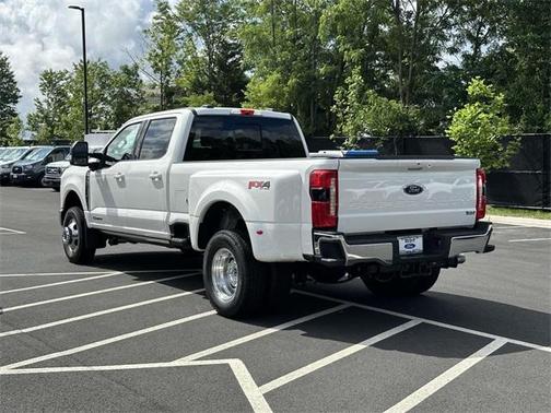 2025 Ford F-350 Lariat Super Duty