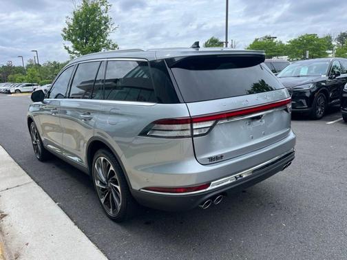 Radiance Metallic 2023 Lincoln Aviator Reserve AWD