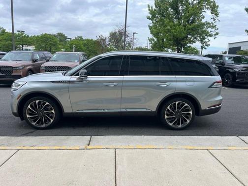 Radiance Metallic 2023 Lincoln Aviator Reserve AWD