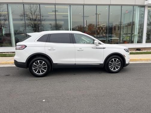 2023 Lincoln Nautilus Standard